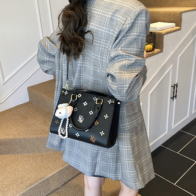 Women's Embroidered Letter Commuter Cute Korean Style Tote Bag