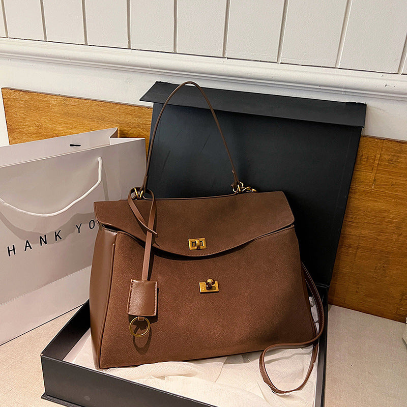 Women's Portable Niche Idle Style Suede Large Lock
