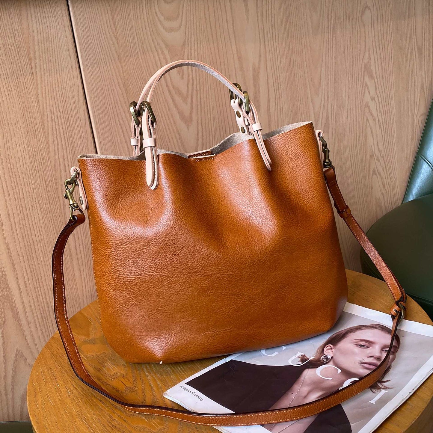 Women's First Layer Vegetable Tanning Leather Retro Commuter Genuine Tote Bag