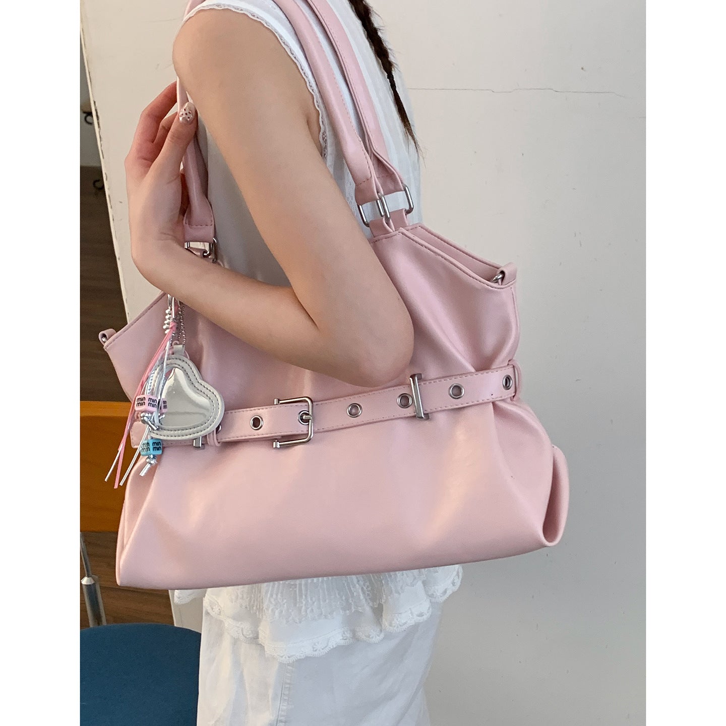 Women's Korean Style Large Capacity Commuter Simple Tote Bag