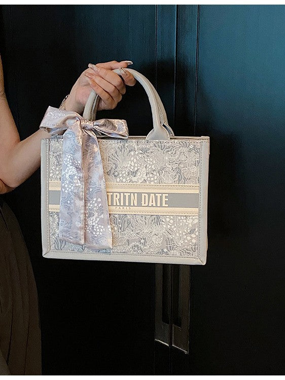Capacity Embroidered Female Texture Niche Commuter Tote Bag