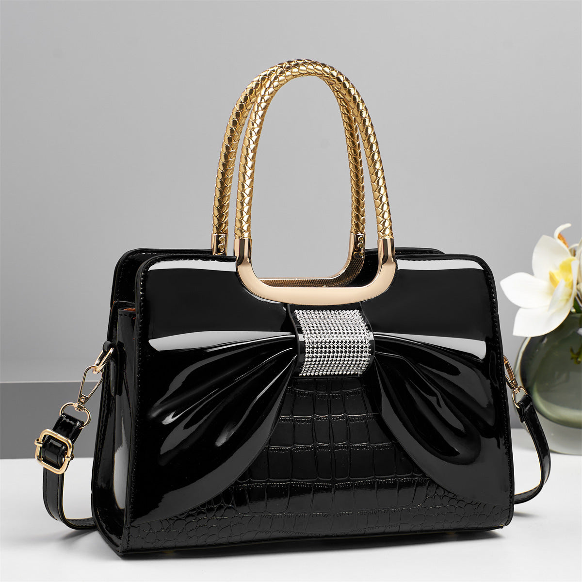 Women's Bow Design Simple Sweet Fashion Commuter Handbags