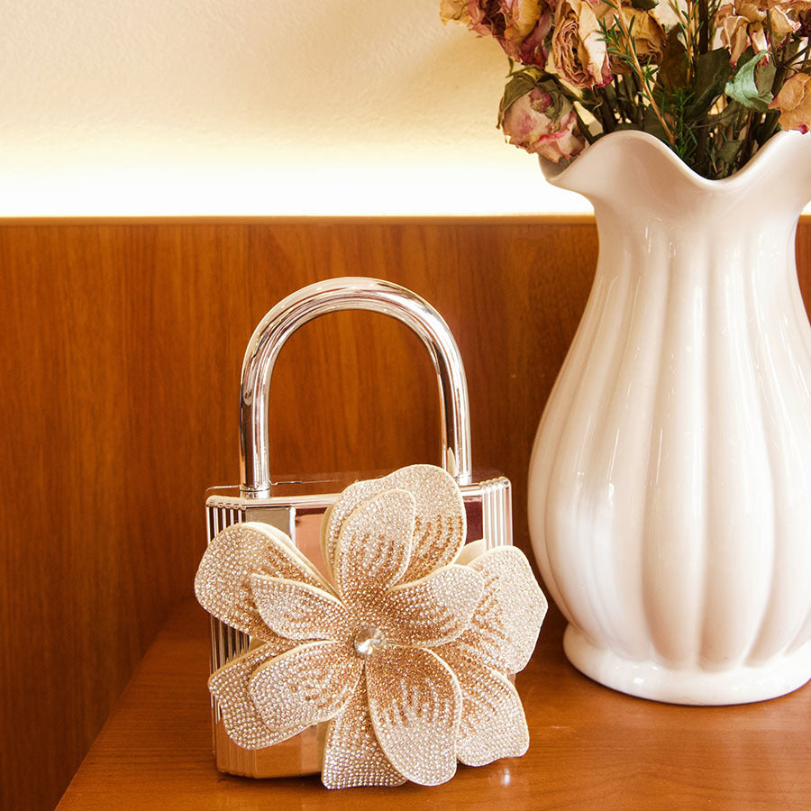 Metallic Acrylic Shiny Flower High-grade Chain Women's Handbag