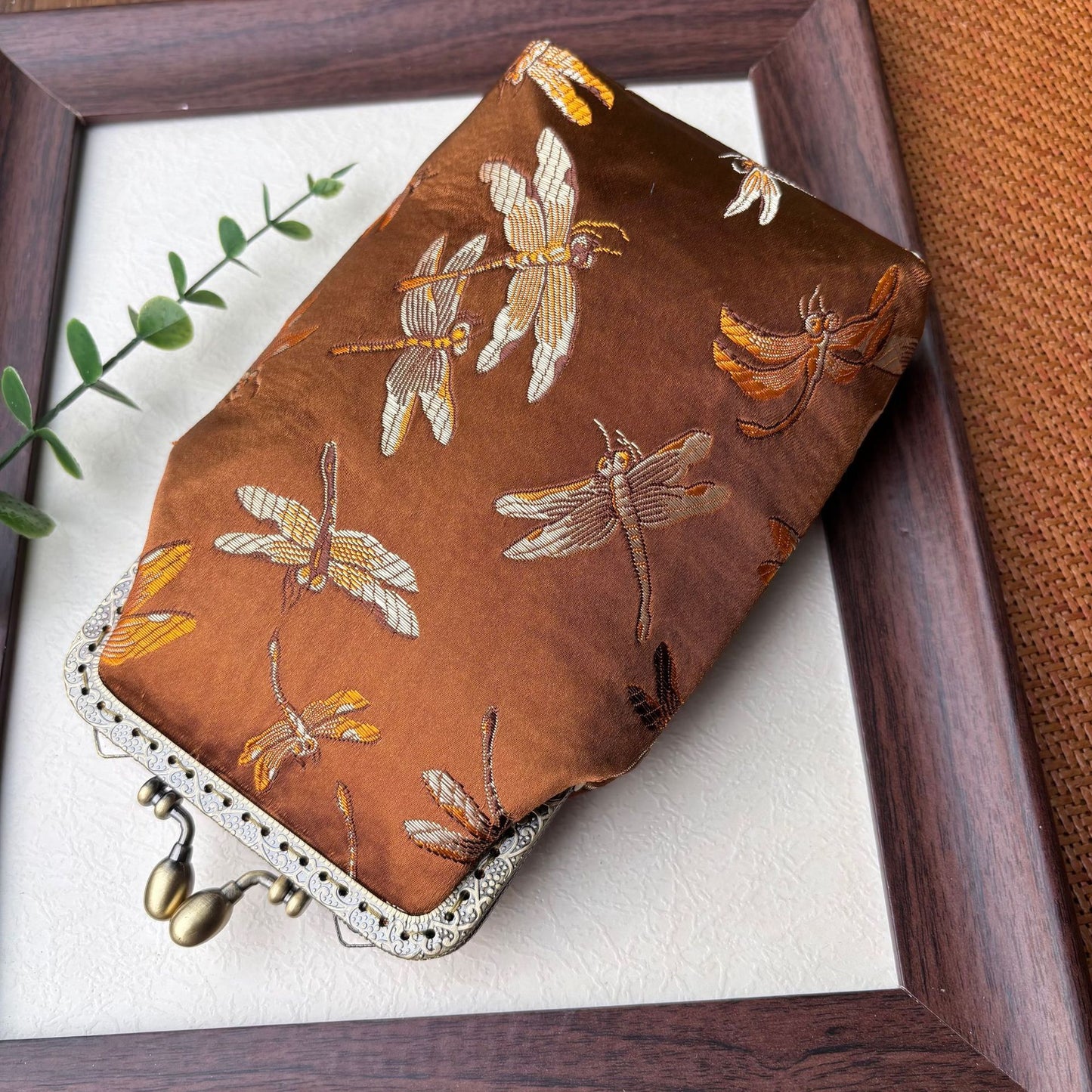Finished Ancient Style Female Vertical Retro Tassel Frame Mobile Phone Bag