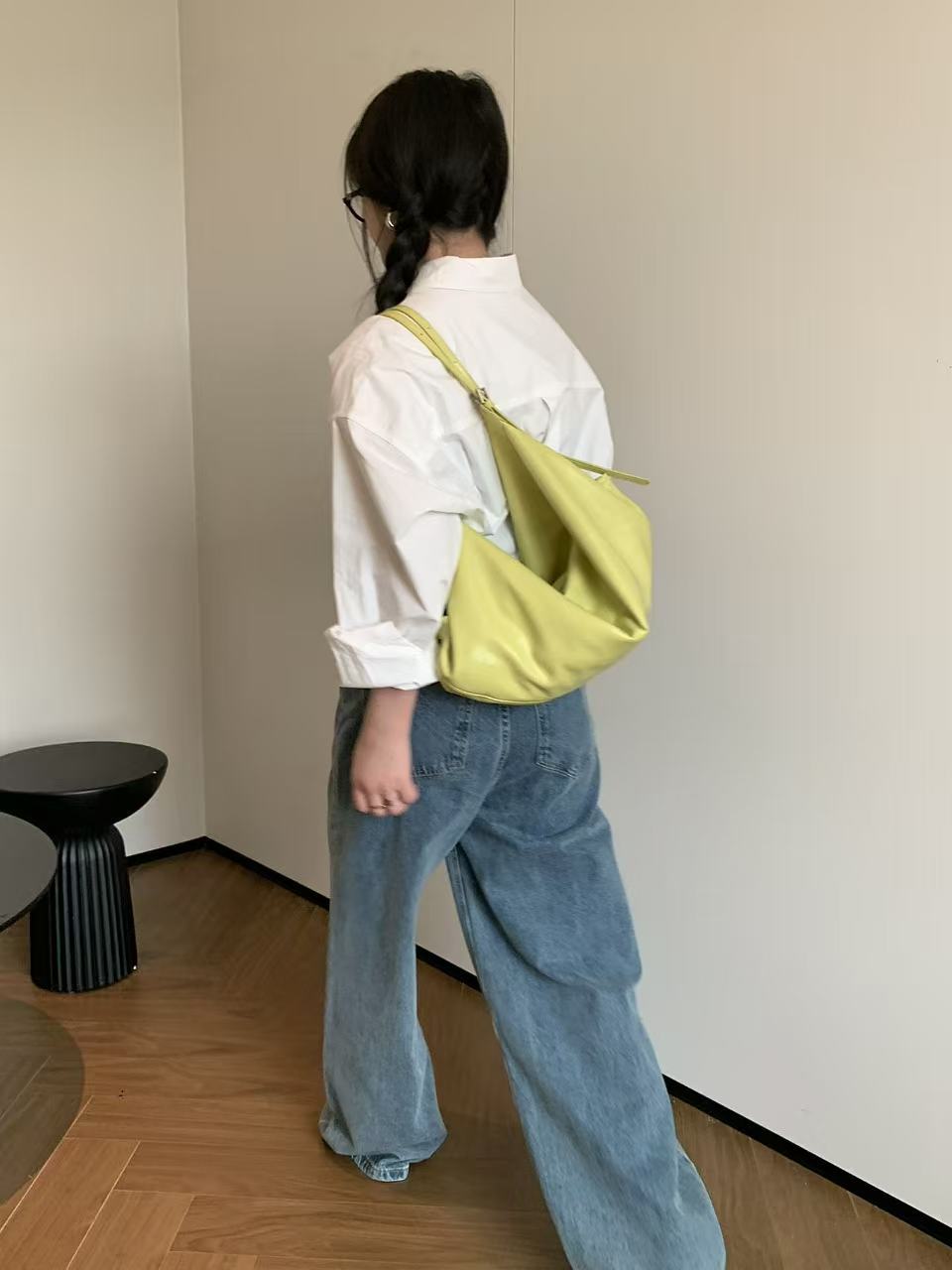 Oil Wax Leather Large Capacity Dumpling Style Underarm Tote Bag