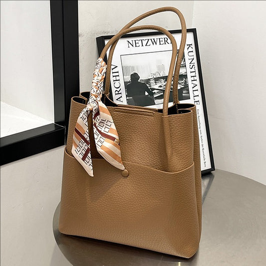 Beautiful Women's Large Capacity Portable Commuter Bags