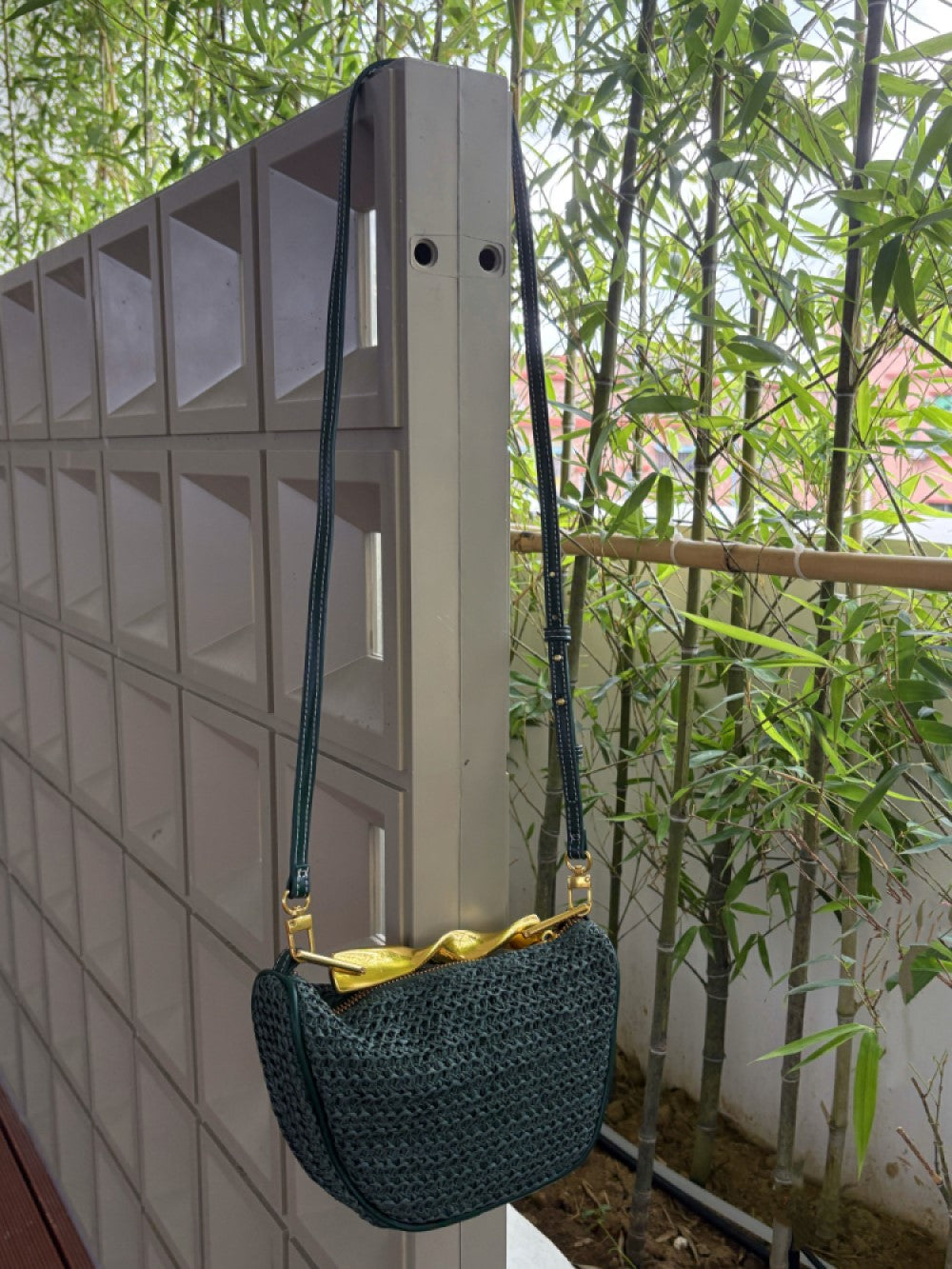 Women's Retro Wave Metal Zipper Fashion Woven Women's Handbag