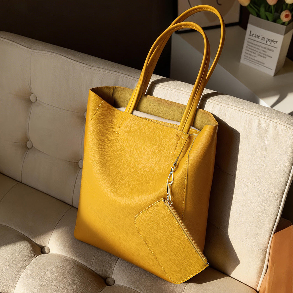 Women's Leather Large Capacity Commuter Portable Big Tote Bag
