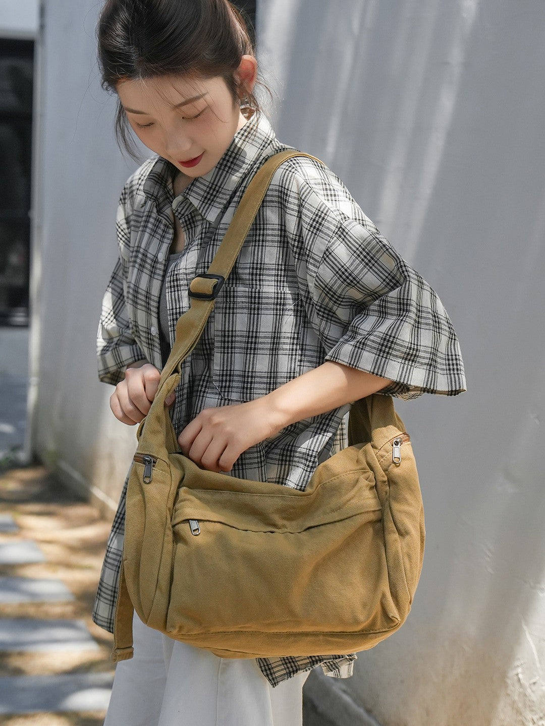 Artistic Retro Canvas Lazy Large Capacity College Shoulder Bags