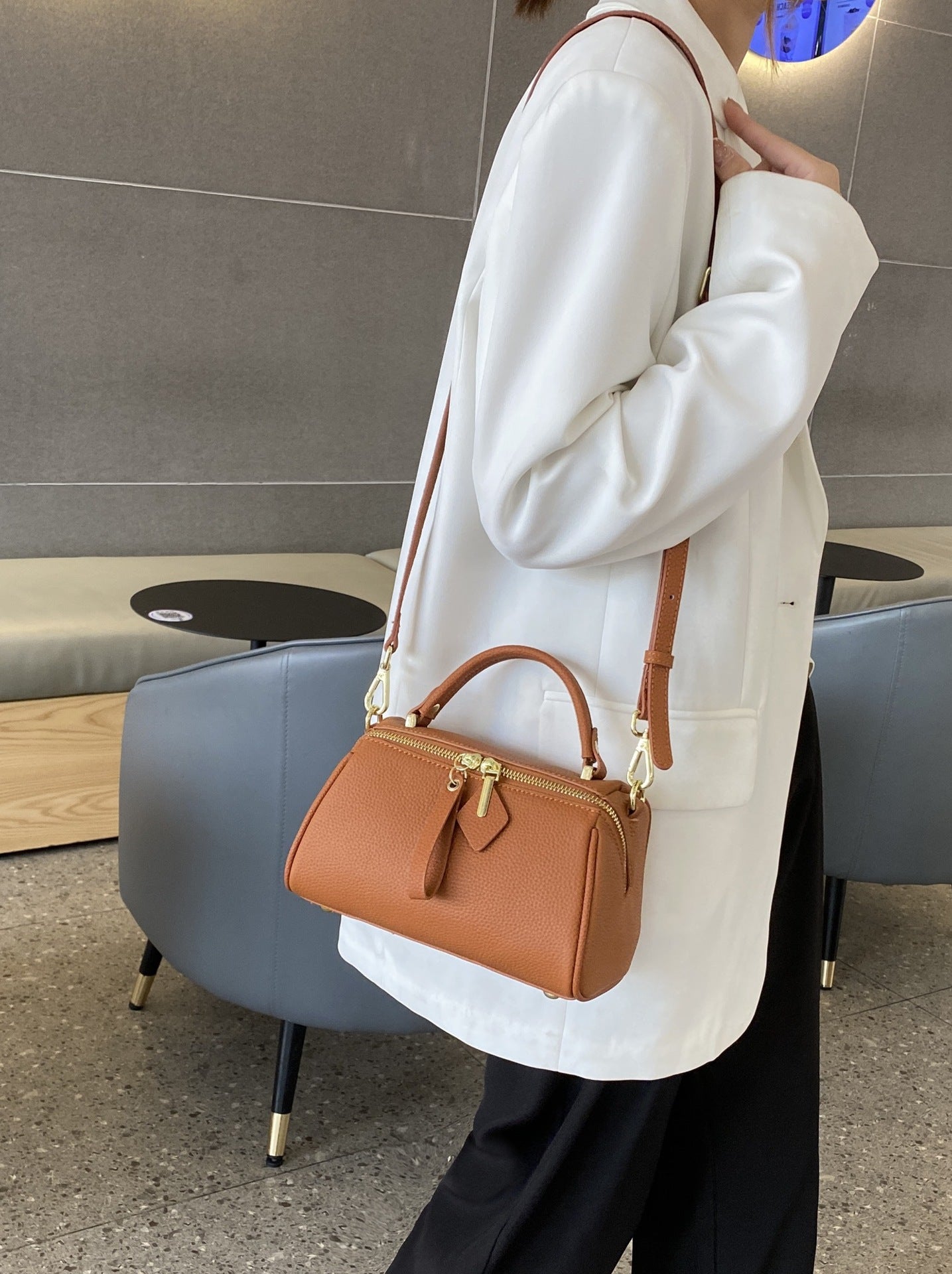Women's Genuine Leather Elegant Retro Simple Classic Women's Shoulder Bag