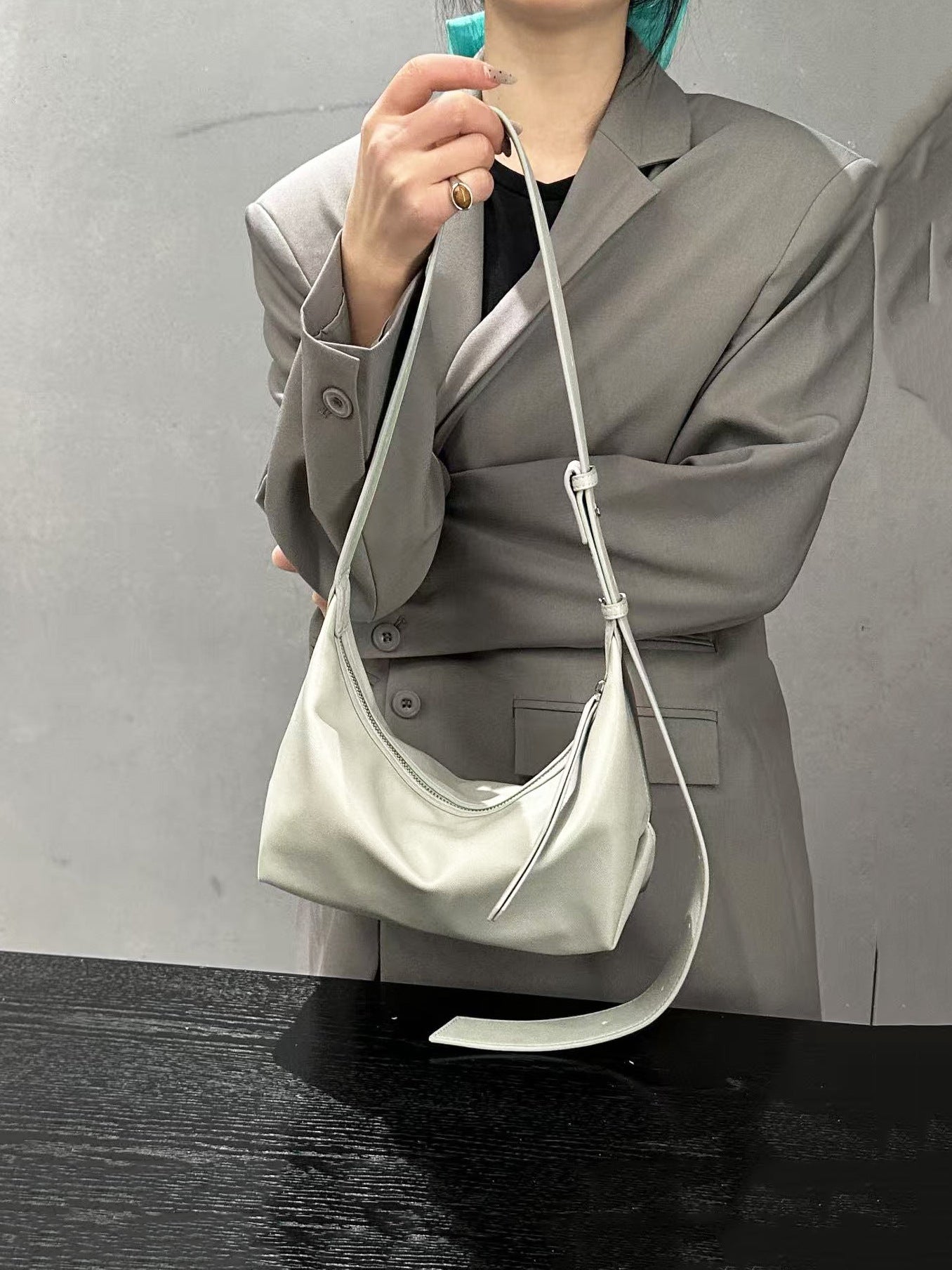 Women's Design Cloud Dumpling Super Popular Exquisite Tote Bags