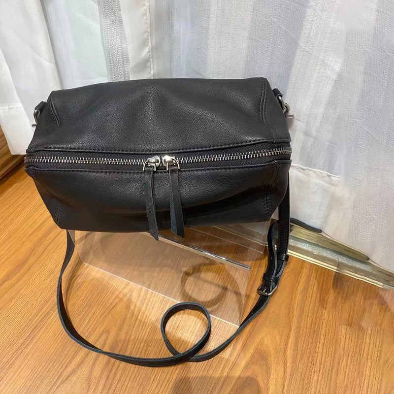 Women's Handmade Retro Lightweight Simple Peasant Cowhide Soft Bags