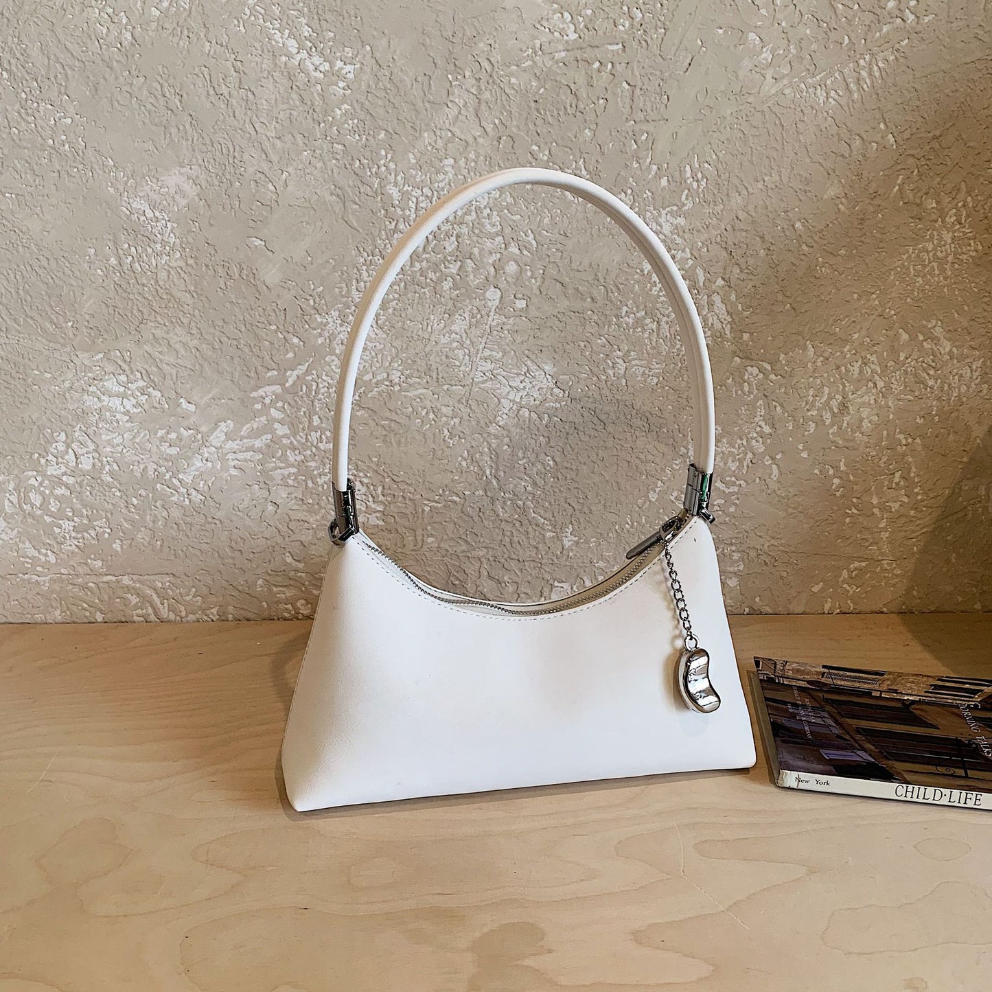 Women's Retro Pillow Simple Commute Niche Trendy Shoulder Bags