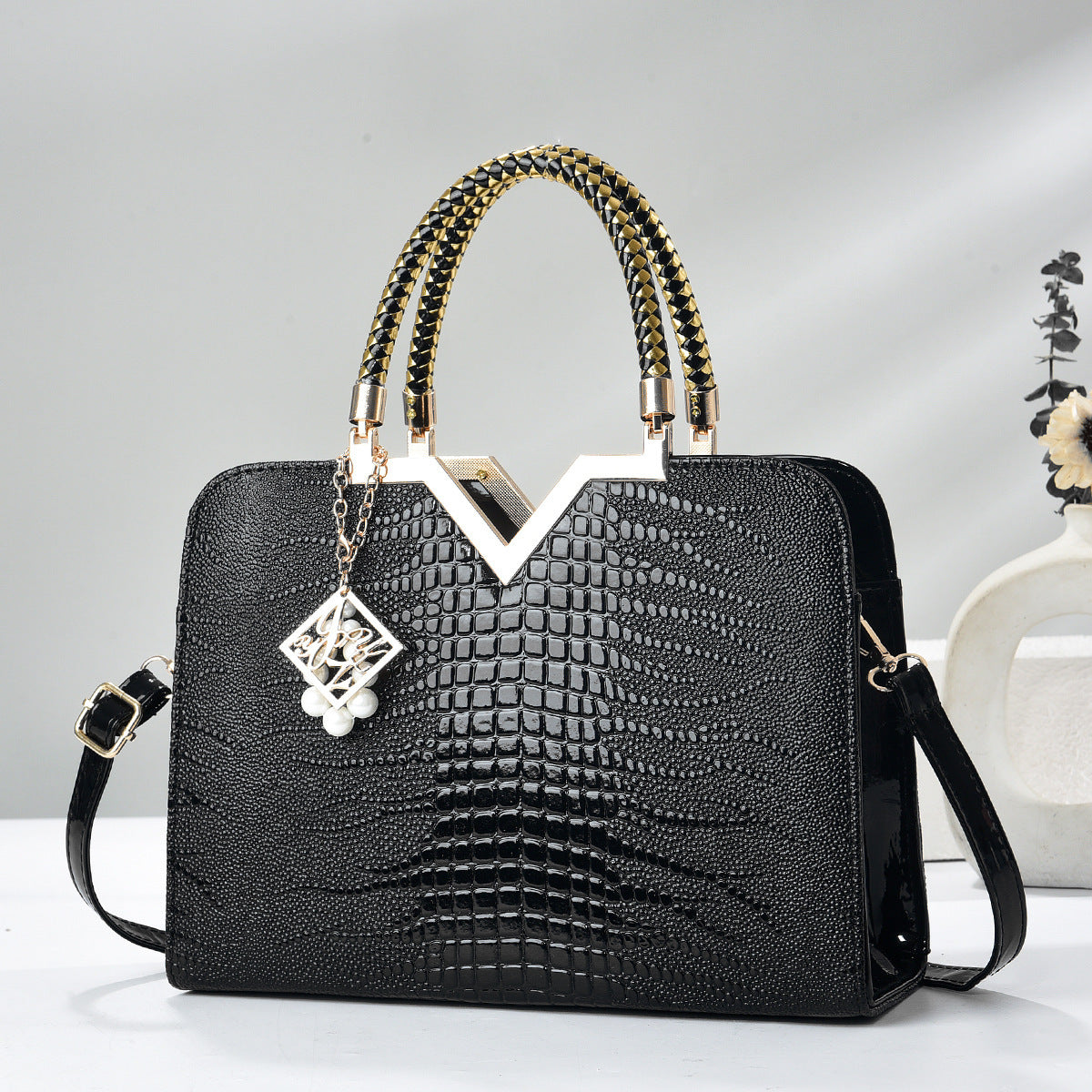 Capacity Fashionable Simple Fashion Summer Elegant Women's Handbag