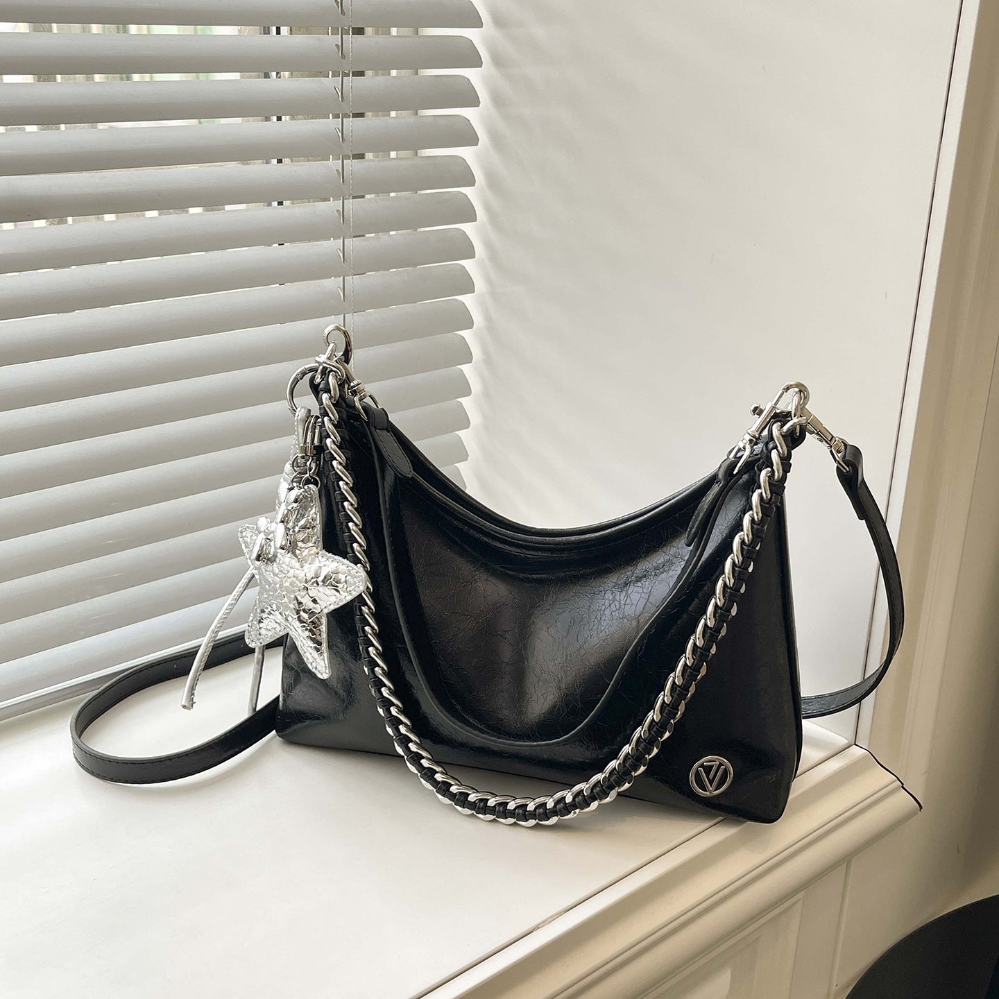 Women's Super Popular Niche Spring Light Luxury Women's Shoulder Bag
