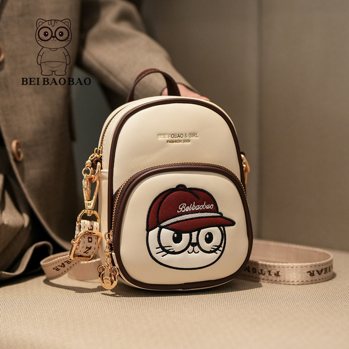 Women's Source Cartoon Baseball Cap Fashion Mobile Phone Bag