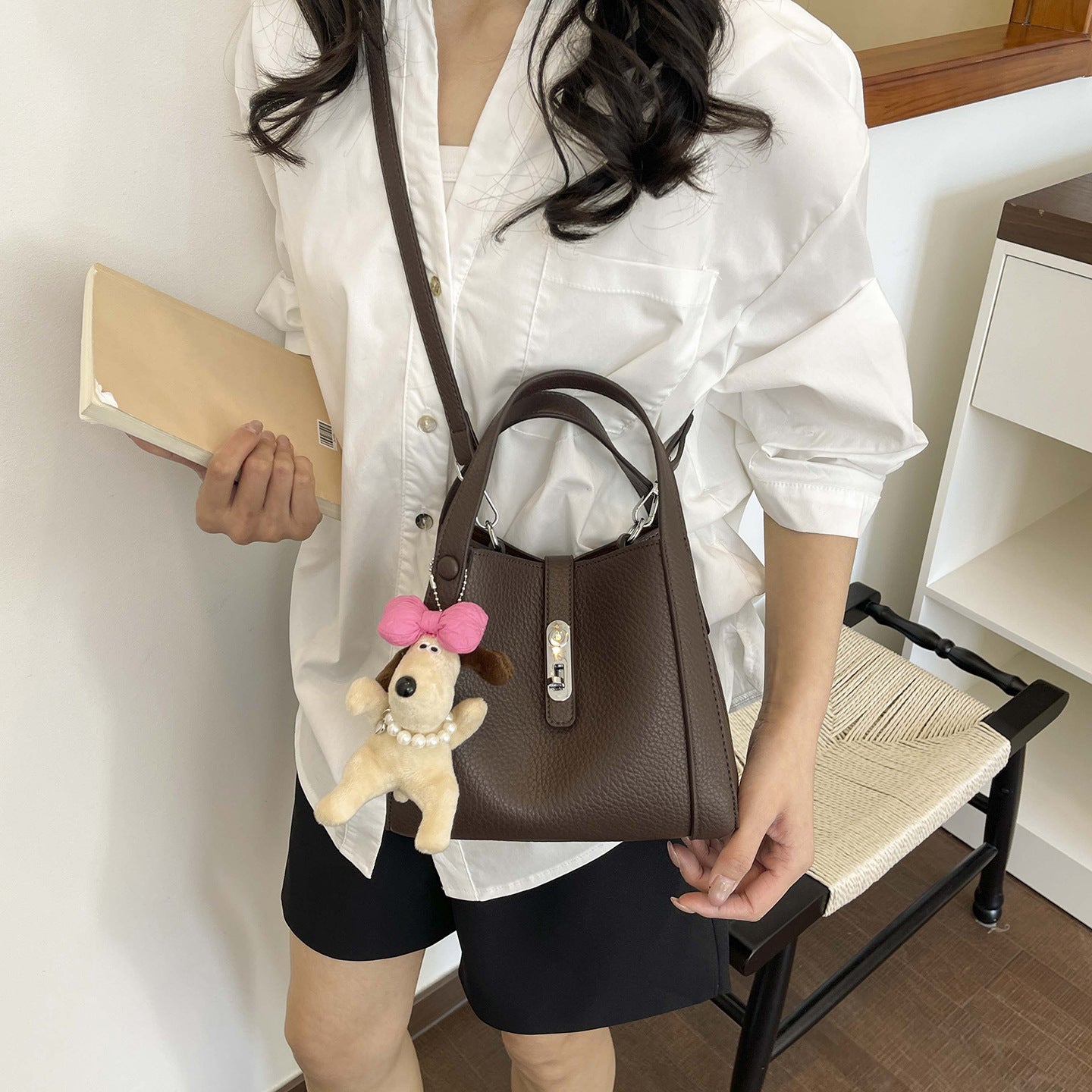 Women's Solid Color Soft Leather Niche Lychee Pattern Vegetable Basket Women's Shoulder Bag
