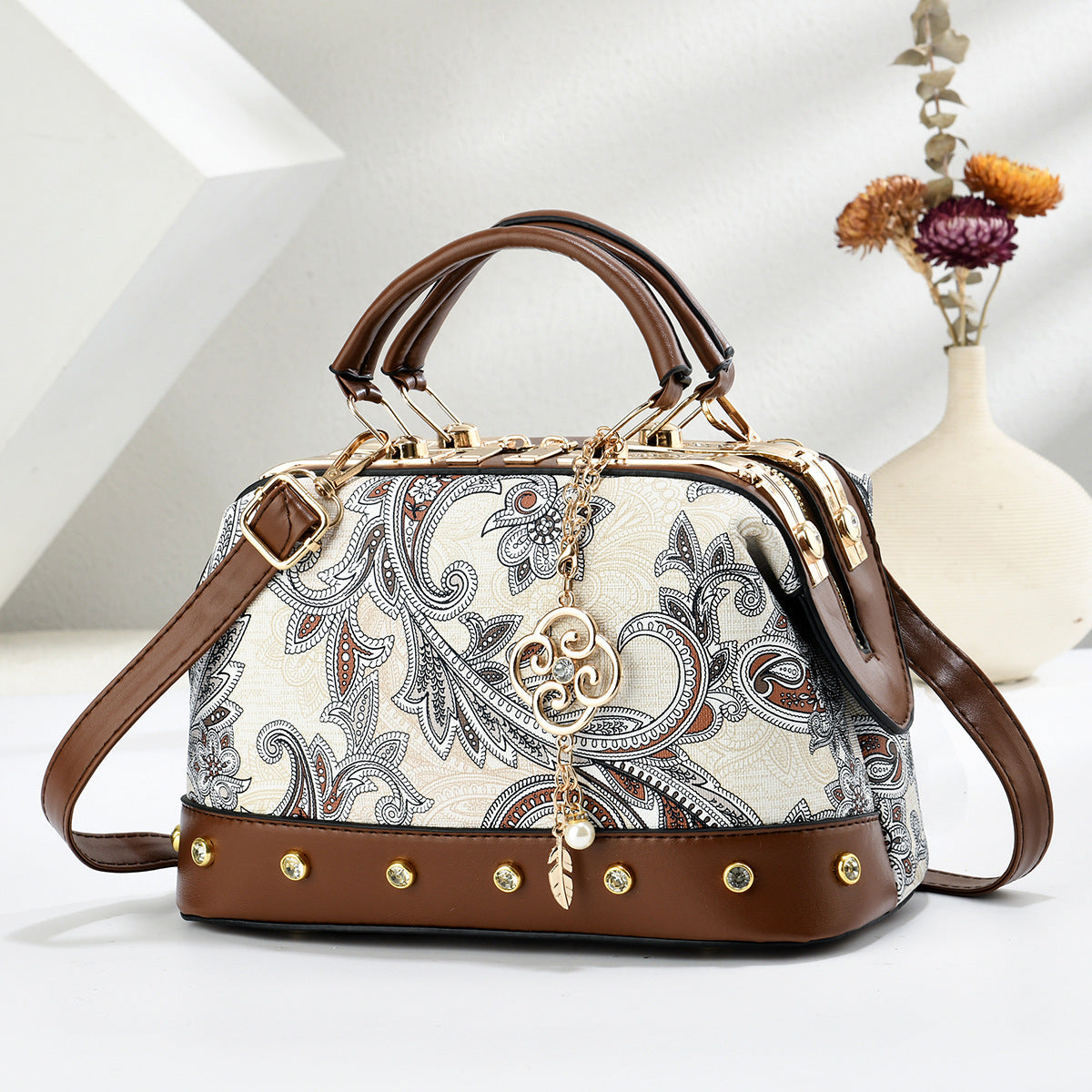 Women's Style Embossed Pillow Large Capacity Western Hand Carrying Bags