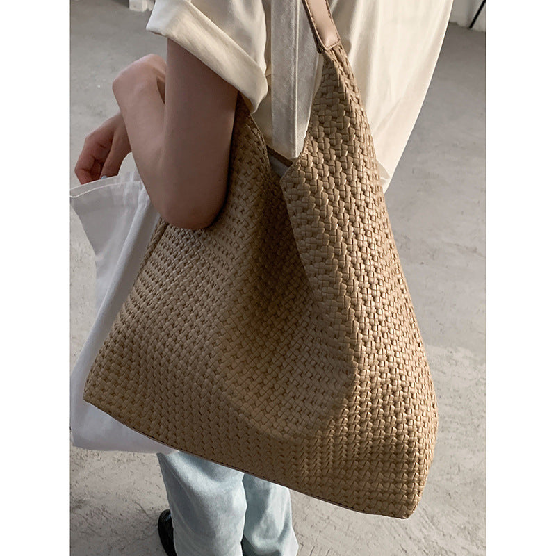 Women's Retro Large Capacity Commuter Simple Fashion Underarm Bag