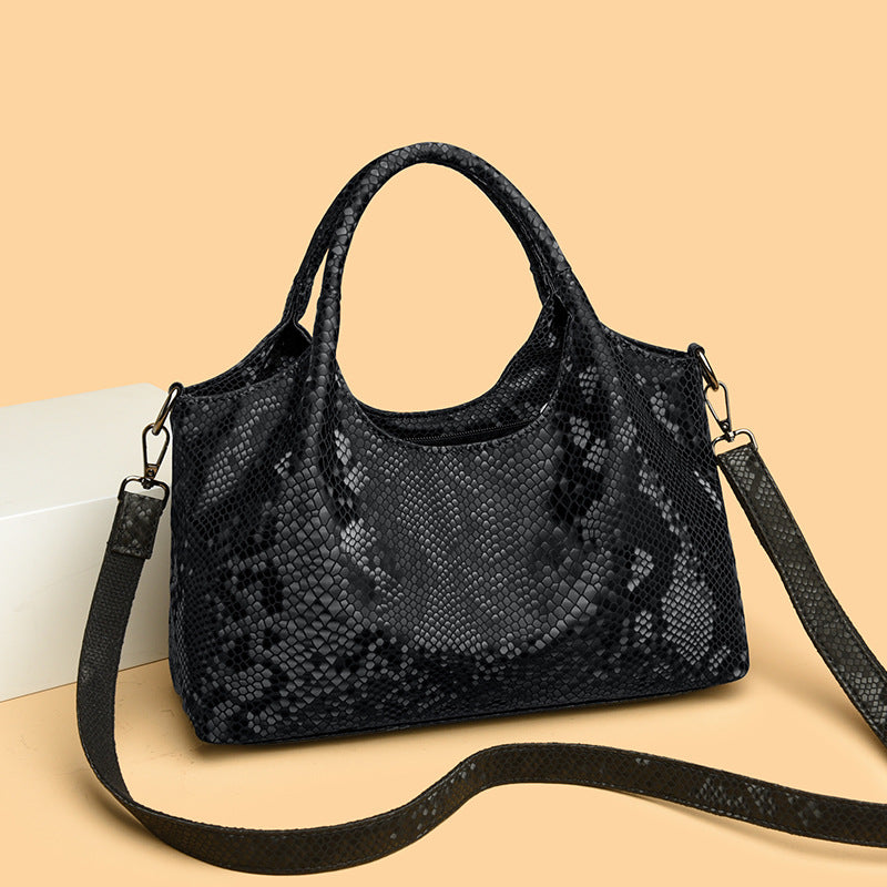 Women's Summer Fashion High-grade Large Capacity Underarm Bags