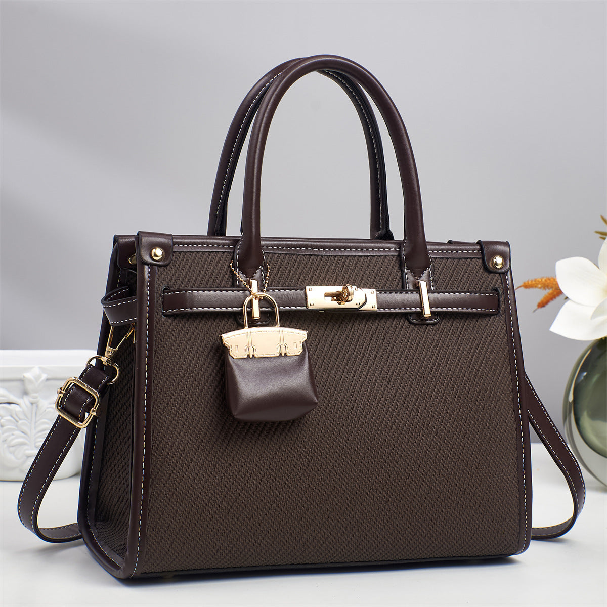 Women's Exquisite Big Graceful Korean Style Fashionable Women's Handbag