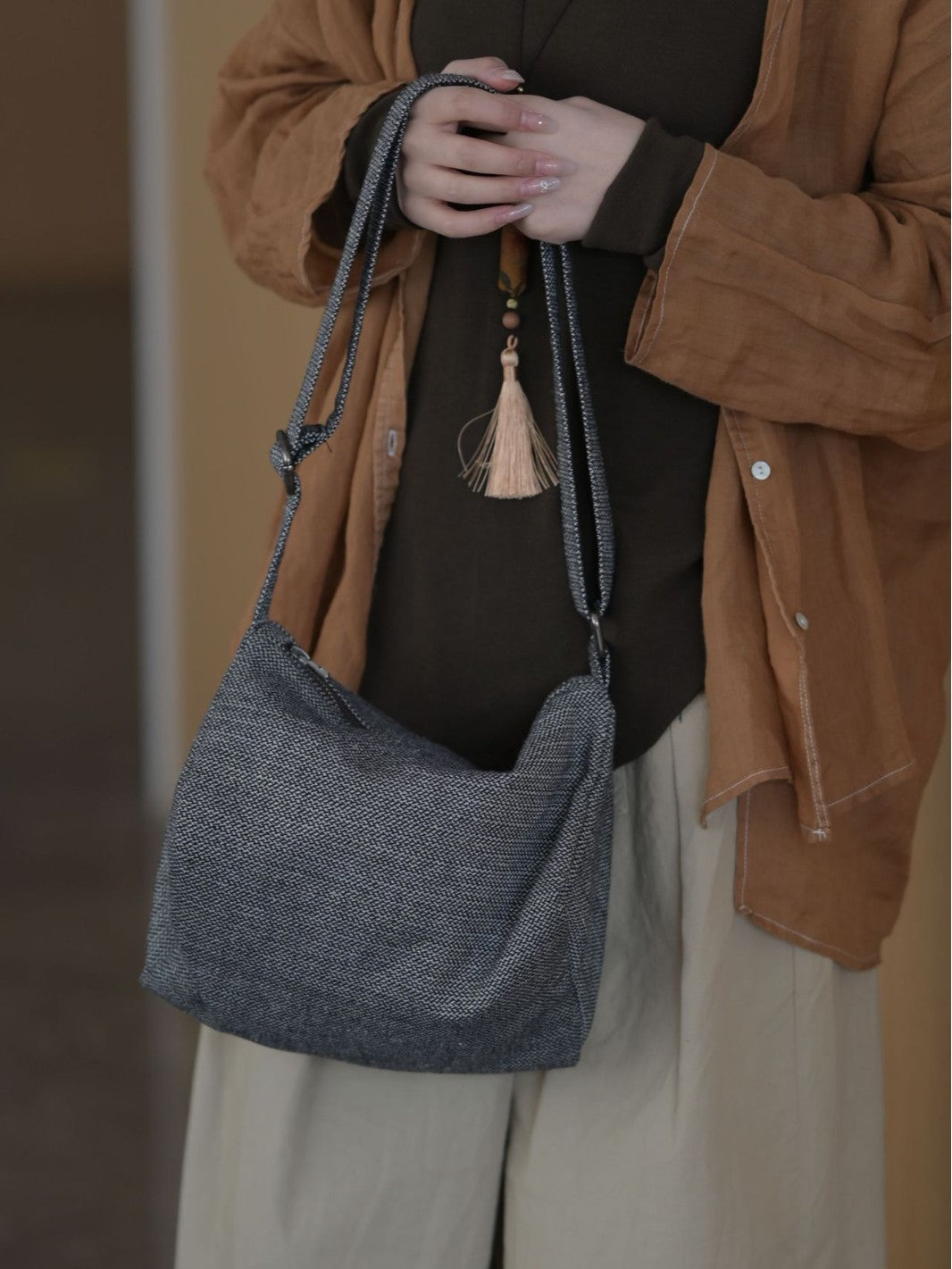 Women's Simple Pillow Large Capacity Solid Color Cotton Linen Niche Travel Bags