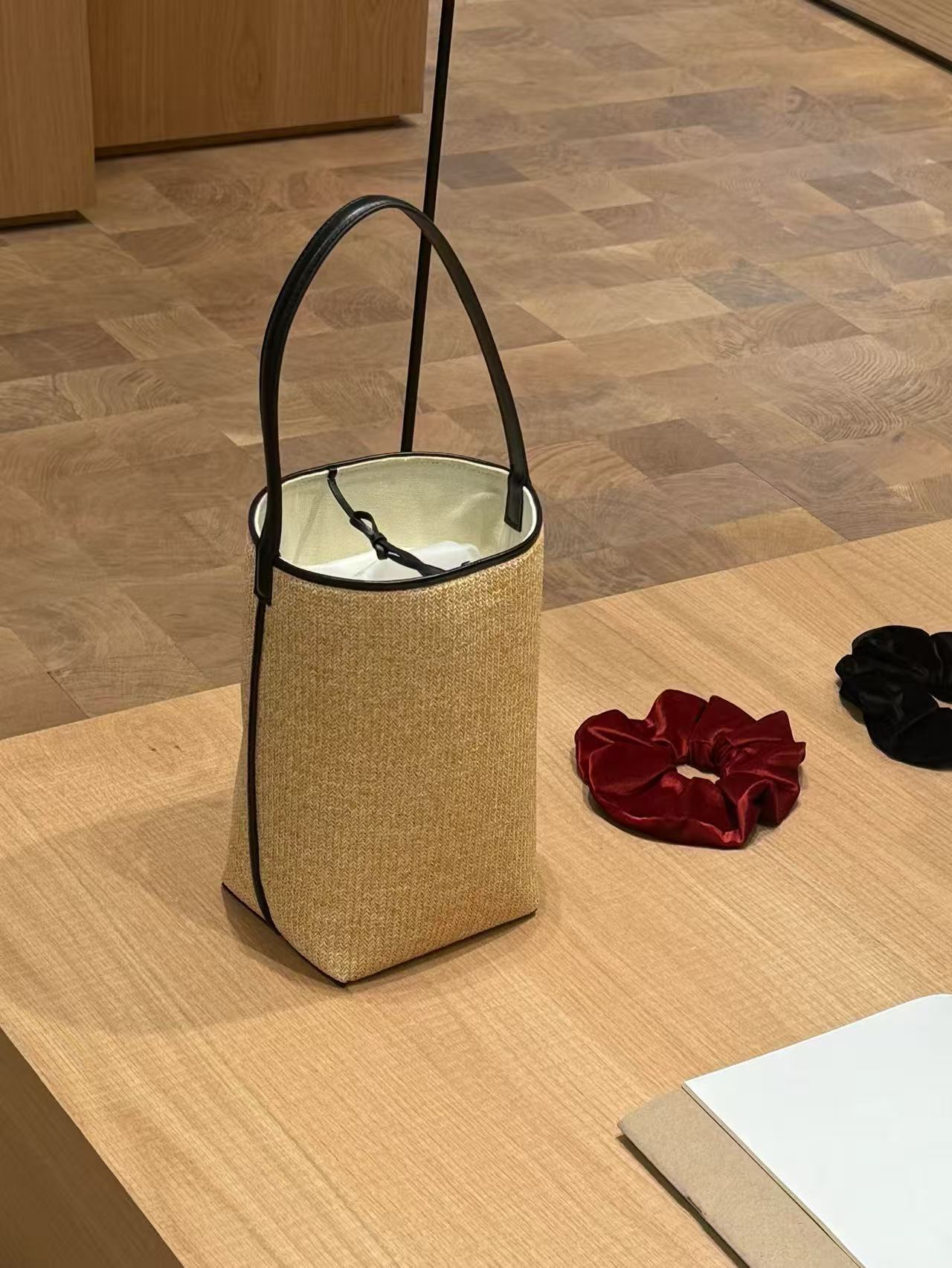 Beautiful Charming Women's Fashion Straw Design Women's Shoulder Bag