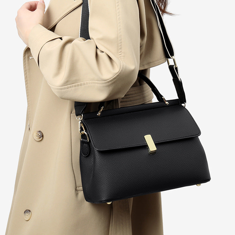 Women's Fashion Wide Strap High-grade Button Pouch Light Women's Messenger Bag