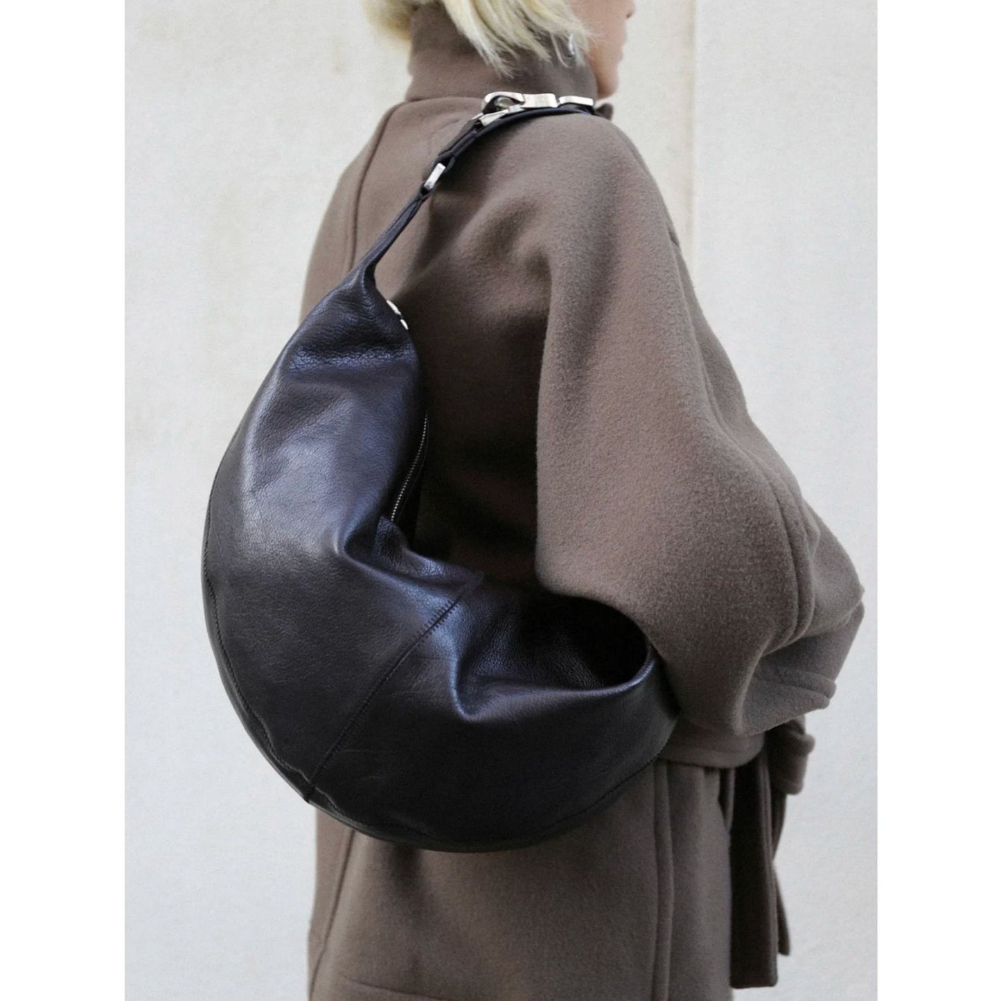 High Version Quiver Layer Cowhide Texture Dumpling Genuine Leather Underarm Bag
