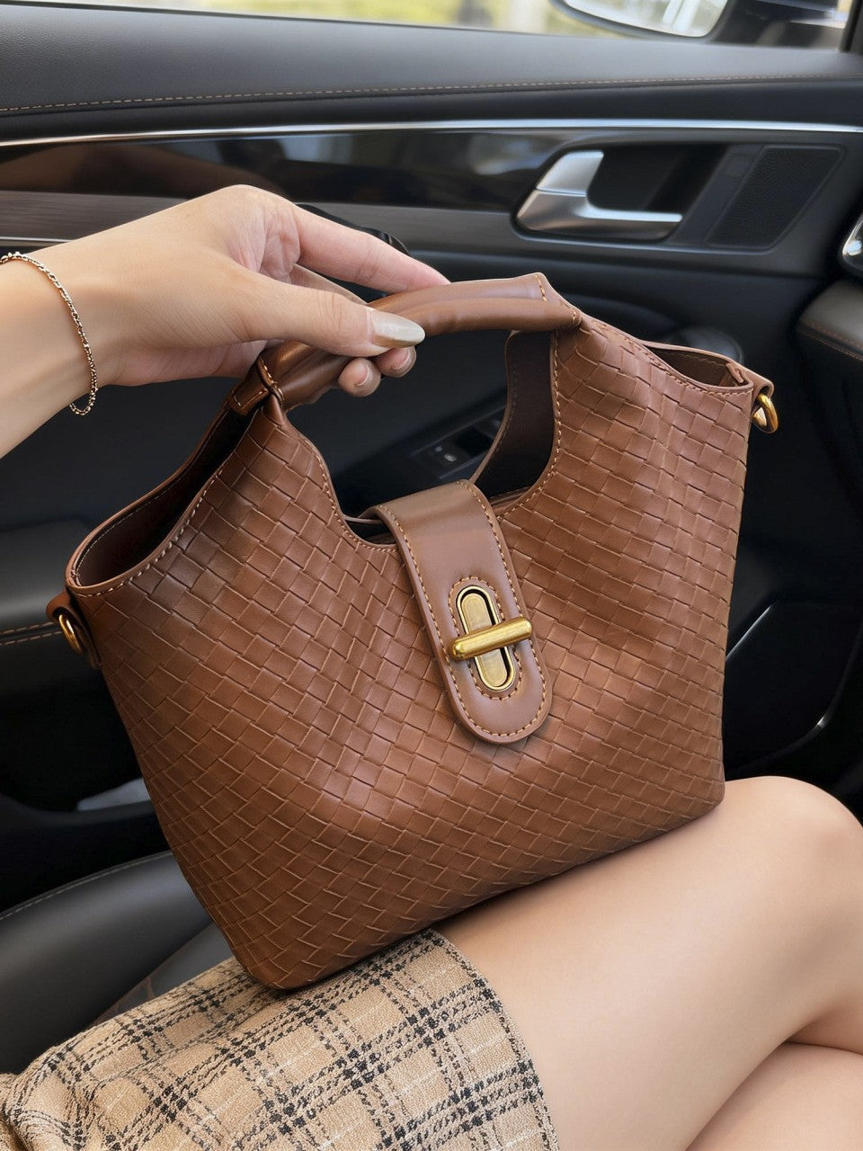 Women's Light Luxury Large Capacity Woven Niche Women's Handbag
