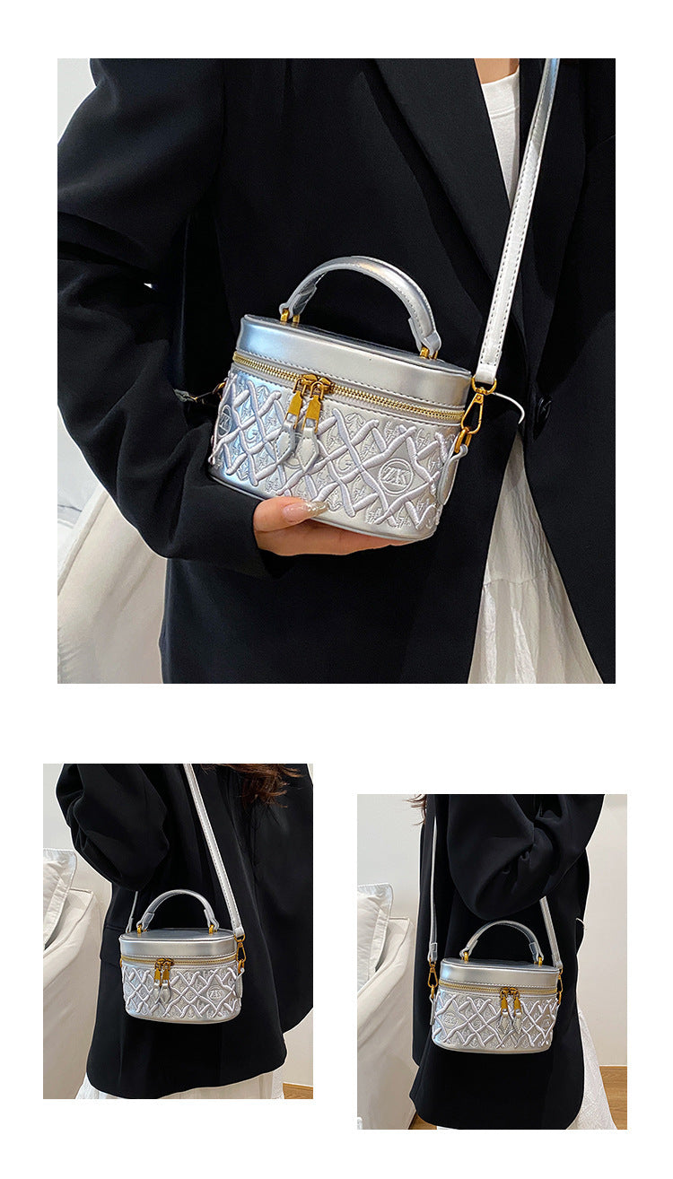 Fashion Exquisite Box Classic Style Retro Women's Handbag