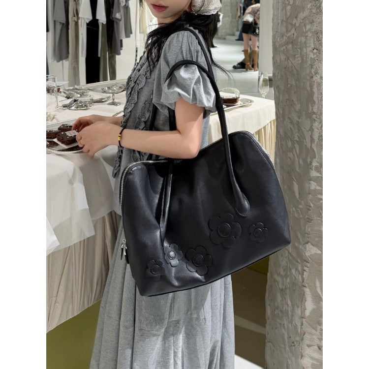 Flower Retro Black Long Commuter Large Capacity Women's Shoulder Bag
