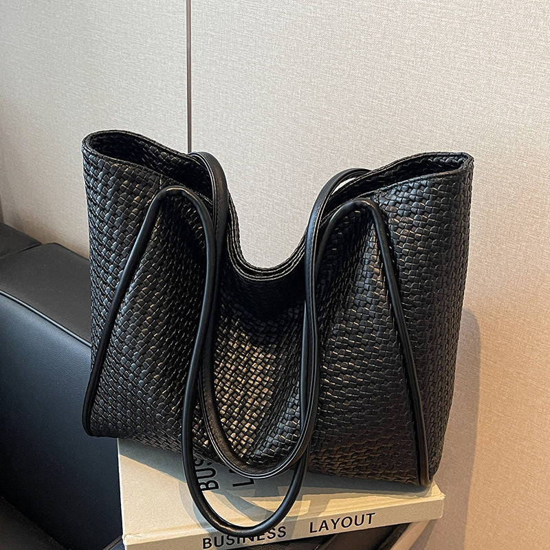 Women's High Sense Woven Retro Large Capacity Underarm Simple Temperament Commute Shoulder Bags