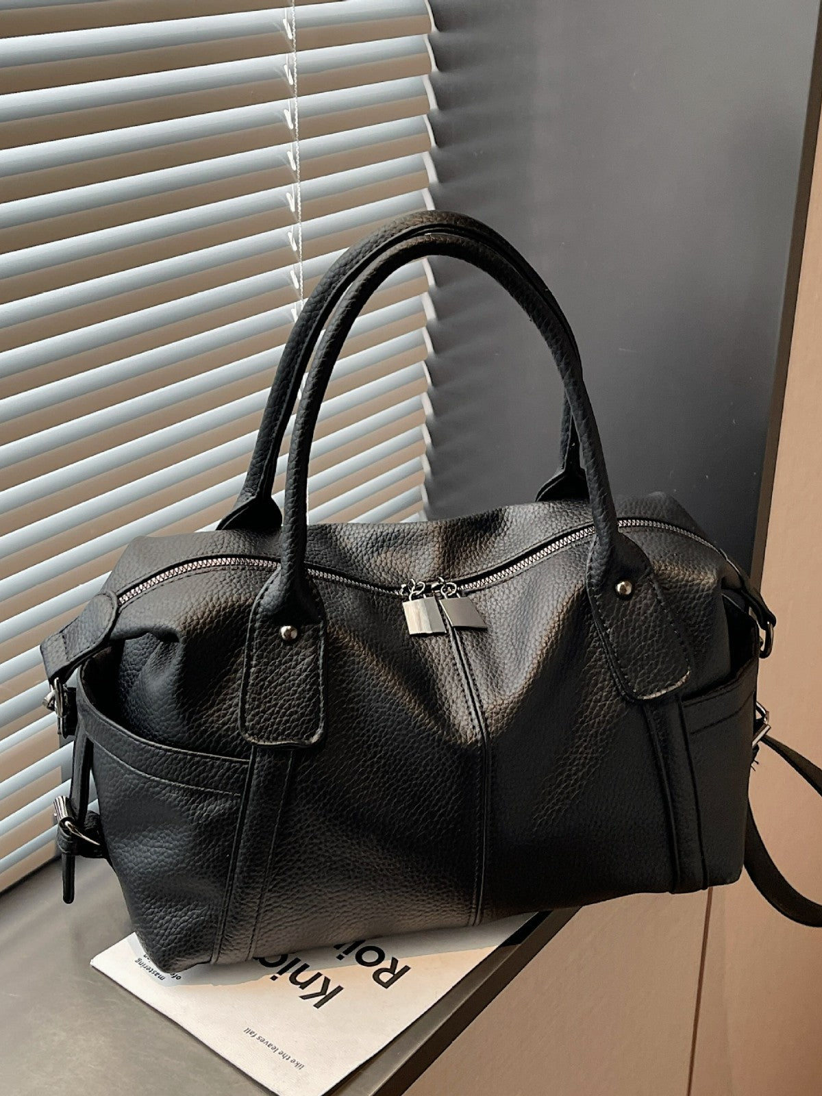 Women's Large Capacity High-grade Retro Leisure Tote Bags