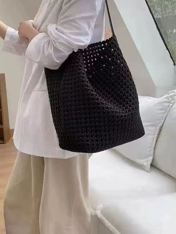 Niche Design Retro Woven Commuter Underarm Bucket Bag