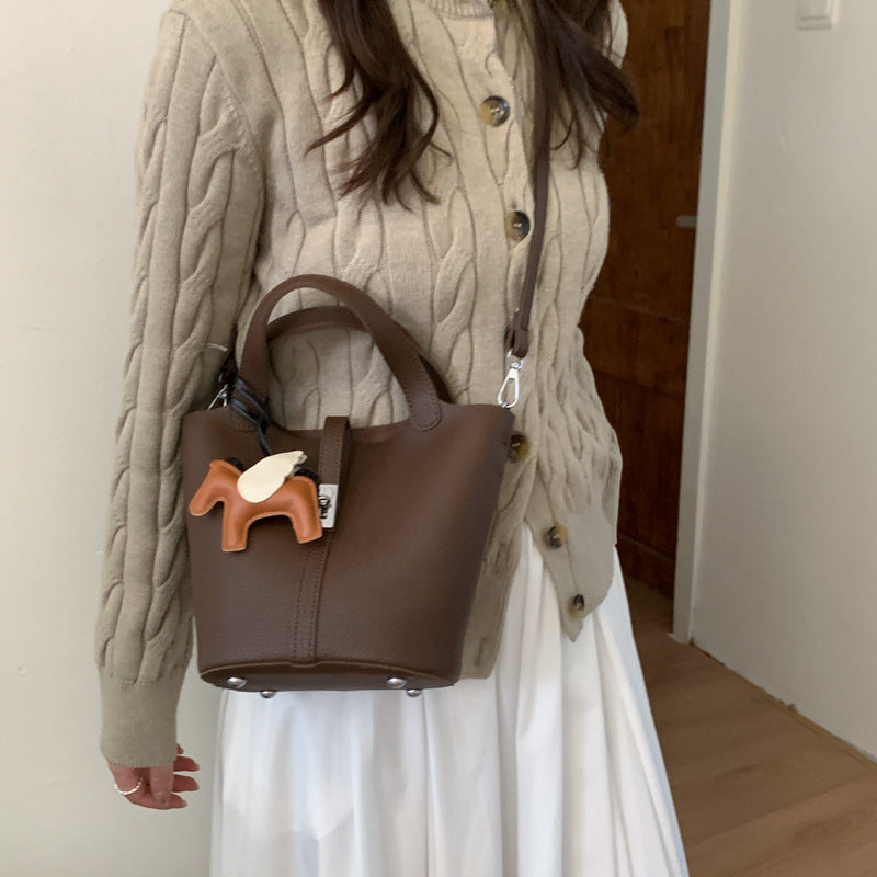 Women's Simple Lychee Pattern Design Korean Style Graceful Fashionable Bucket Bag