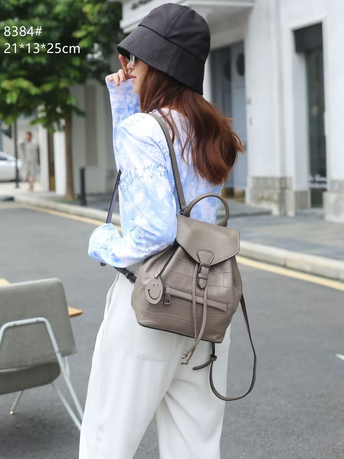Women's Simple Crocodile Pattern Drawstring Flip Commute Backpacks