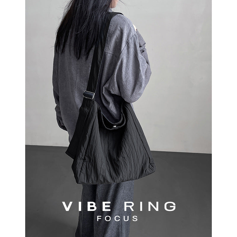 Loose Life Simple Comfortable Leisure Cloth Tote Bag