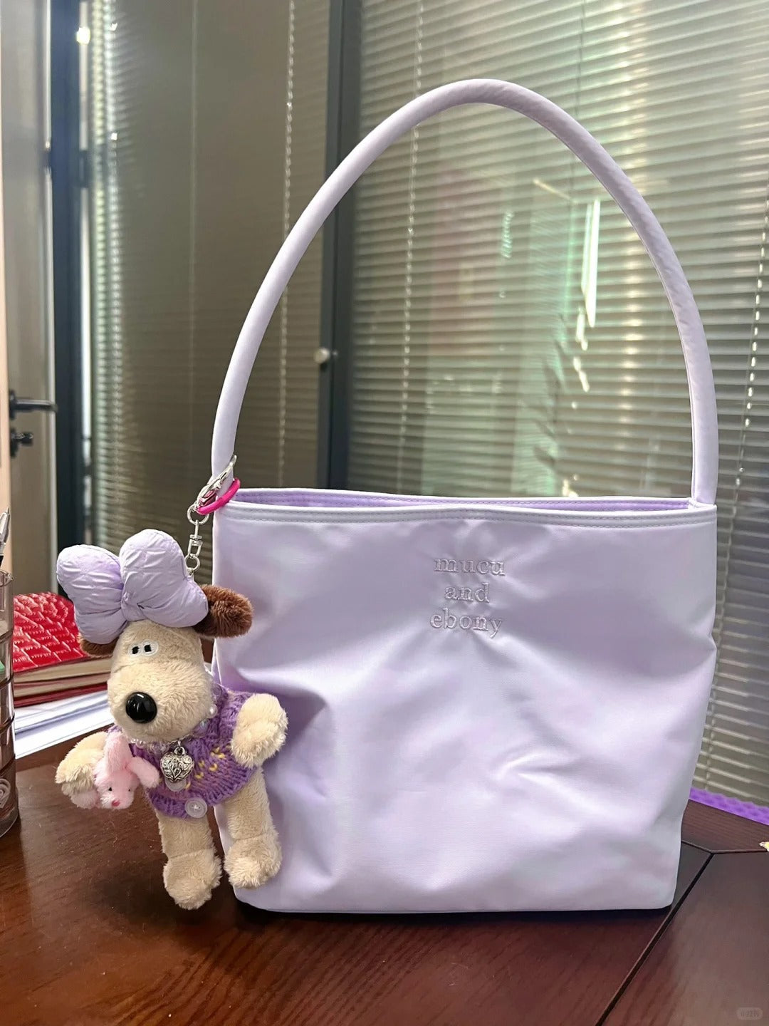 Classy Design Portable Letter Embroidered Nylon Women's Shoulder Bag