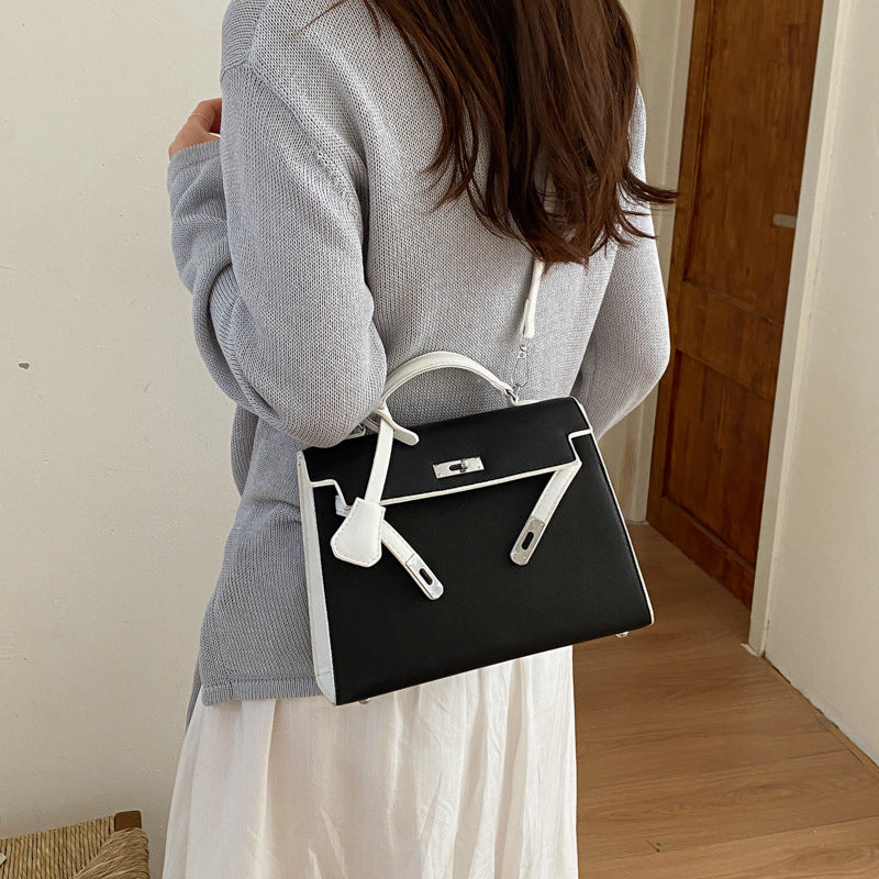 Women's Retro Commuter Summer Popular Fashion Twist Tote Bag