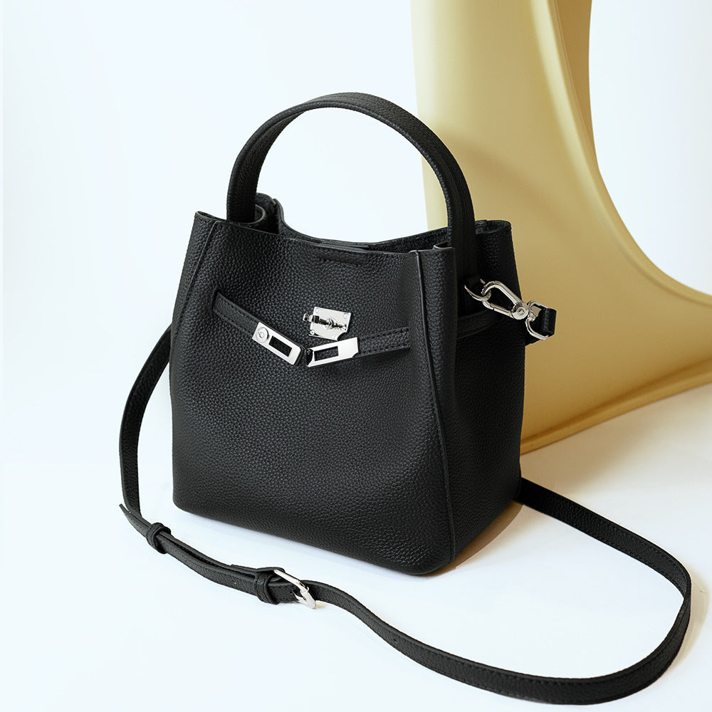 Women's First Layer Cowhide Vegetable Basket Leather Women's Messenger Bag