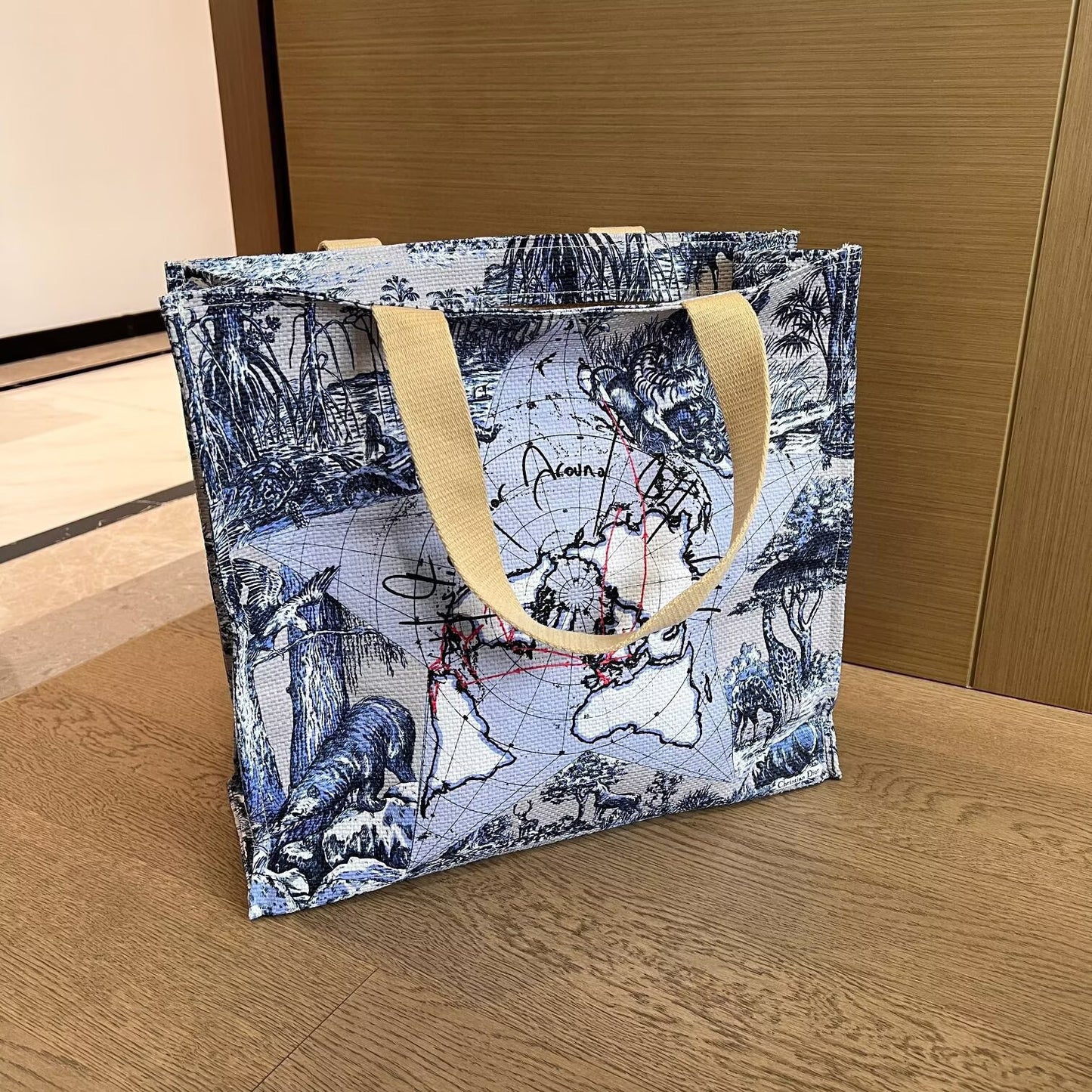 Popular Series Straw Overseas Version Large Makeup Bag