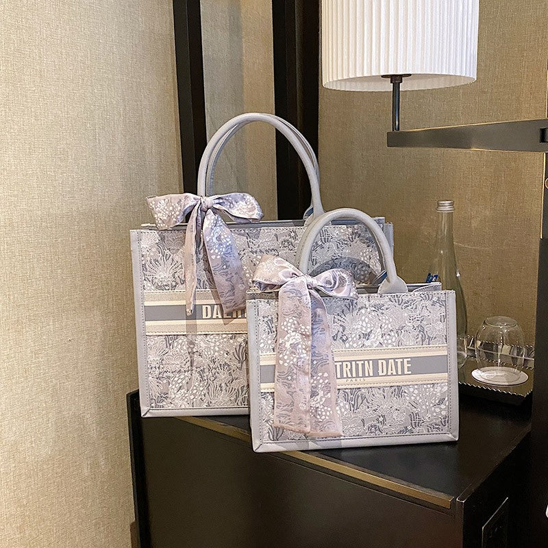 Capacity Embroidered Female Texture Niche Commuter Tote Bag