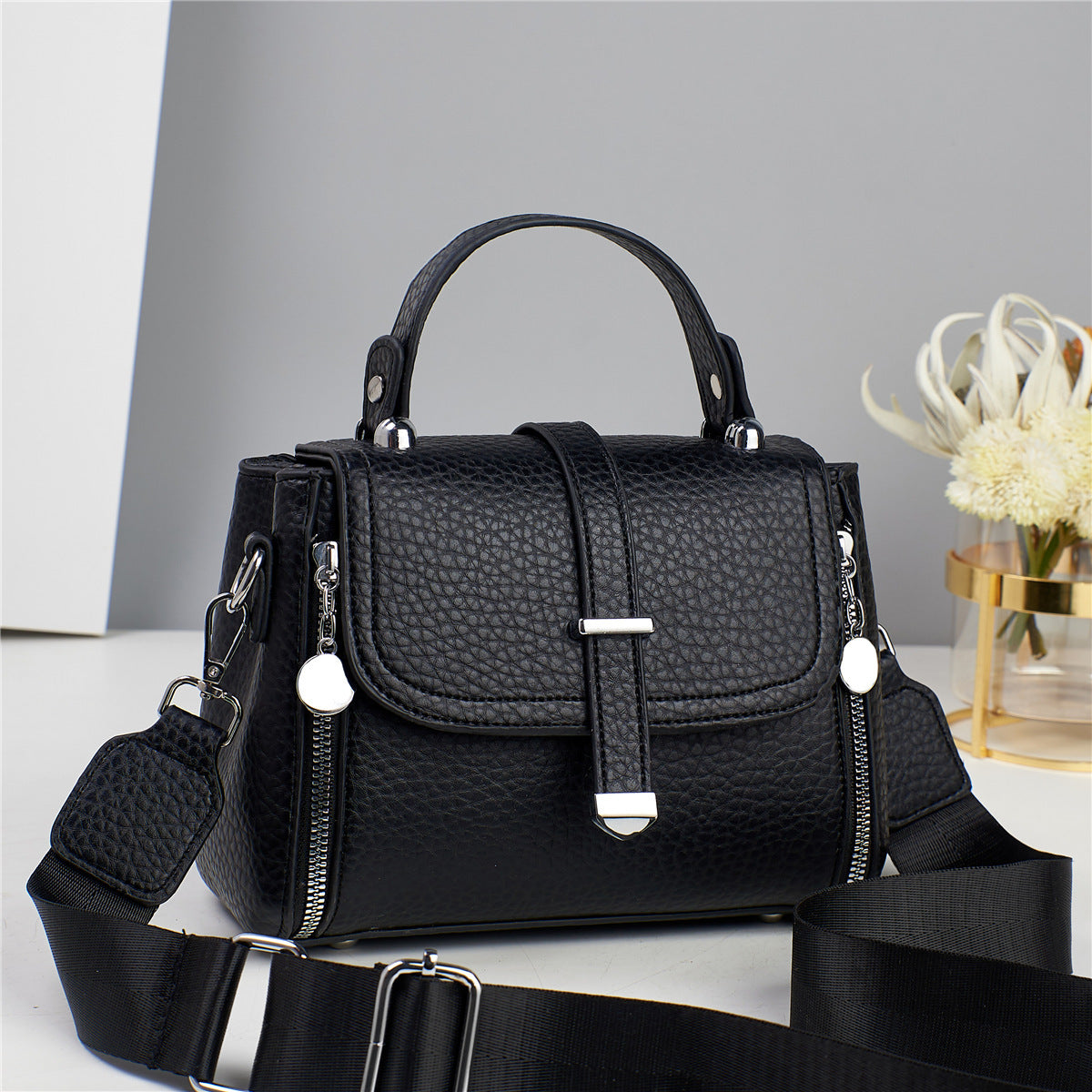 Graceful Cool Women's Portable Fashion Trendy Bags