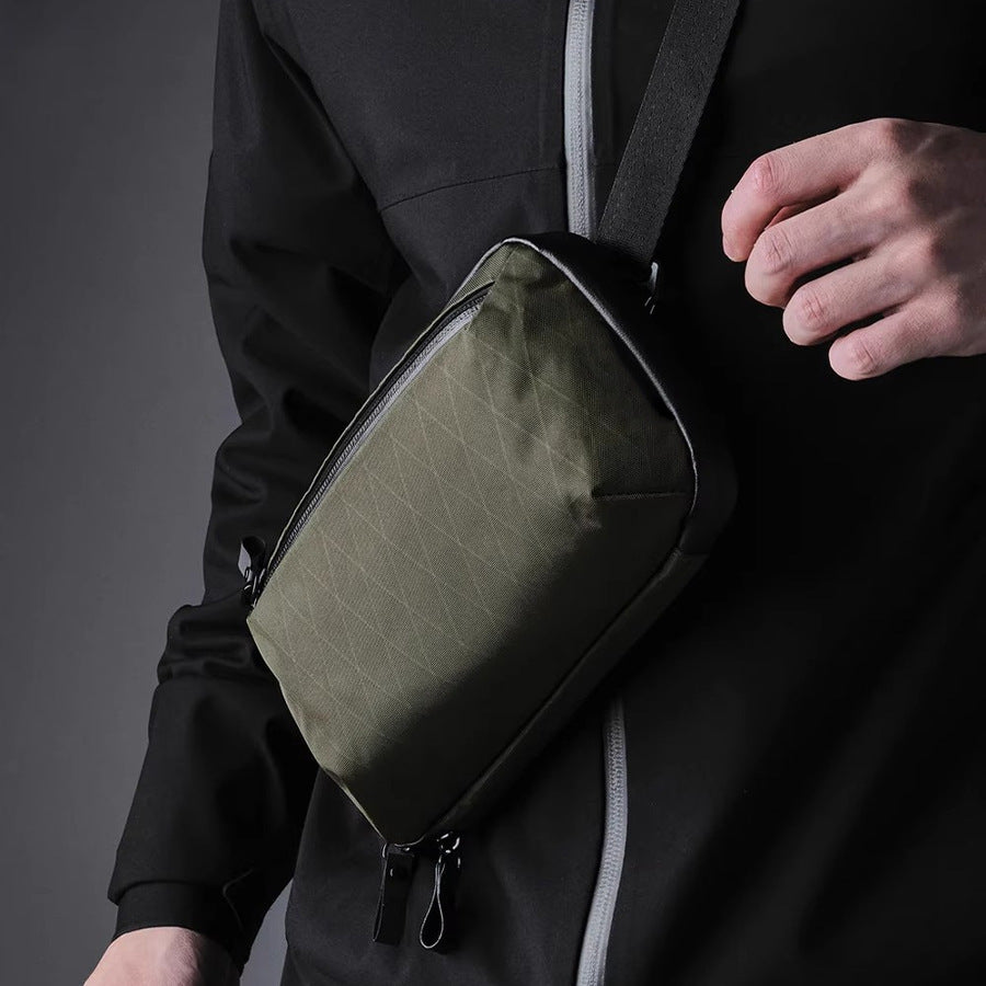 Multifunctional Zipper Tooling Waterproof Rhombus Commuter Men's Messenger Bag