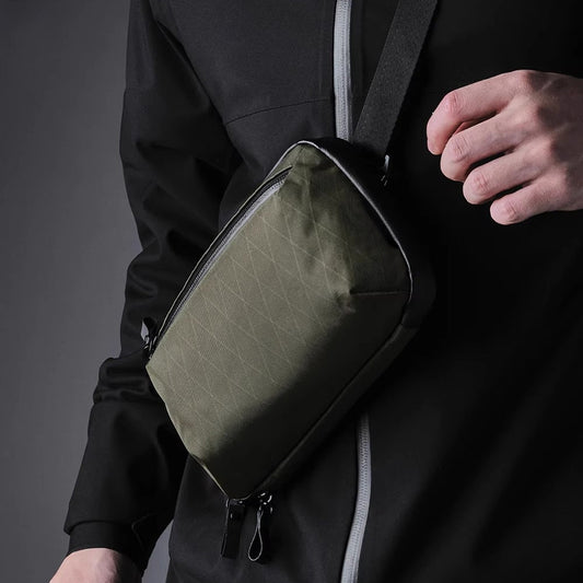 Multifunctional Zipper Tooling Waterproof Rhombus Commuter Men's Messenger Bag