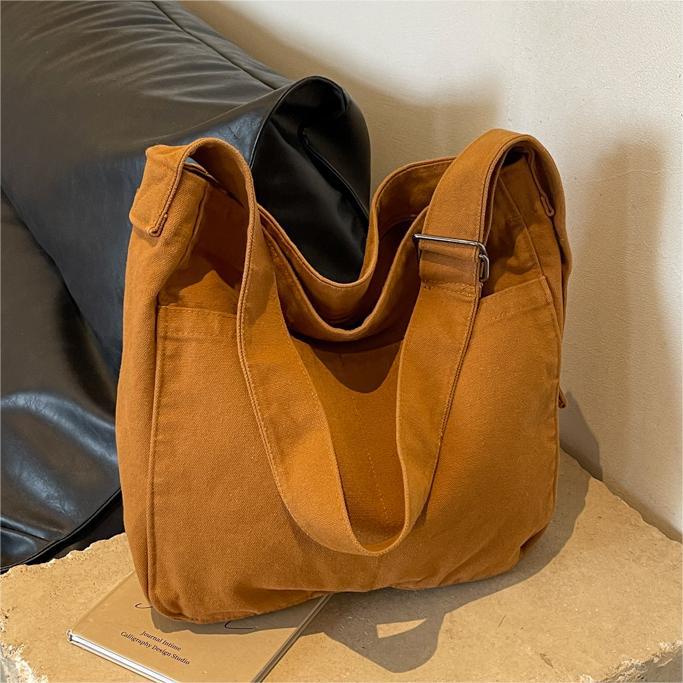 Women's Large Capacity Leisure Commute Simple Fresh High-grade Women's Messenger Bag