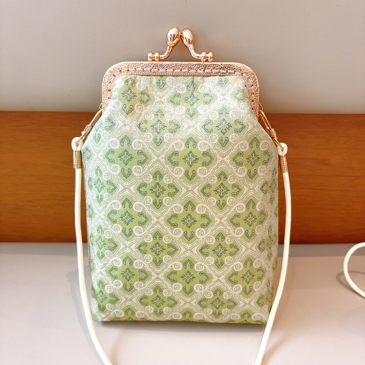 Women's Handmade Chinese Style Cheongsam Skirt Vintage Change Frame Purses