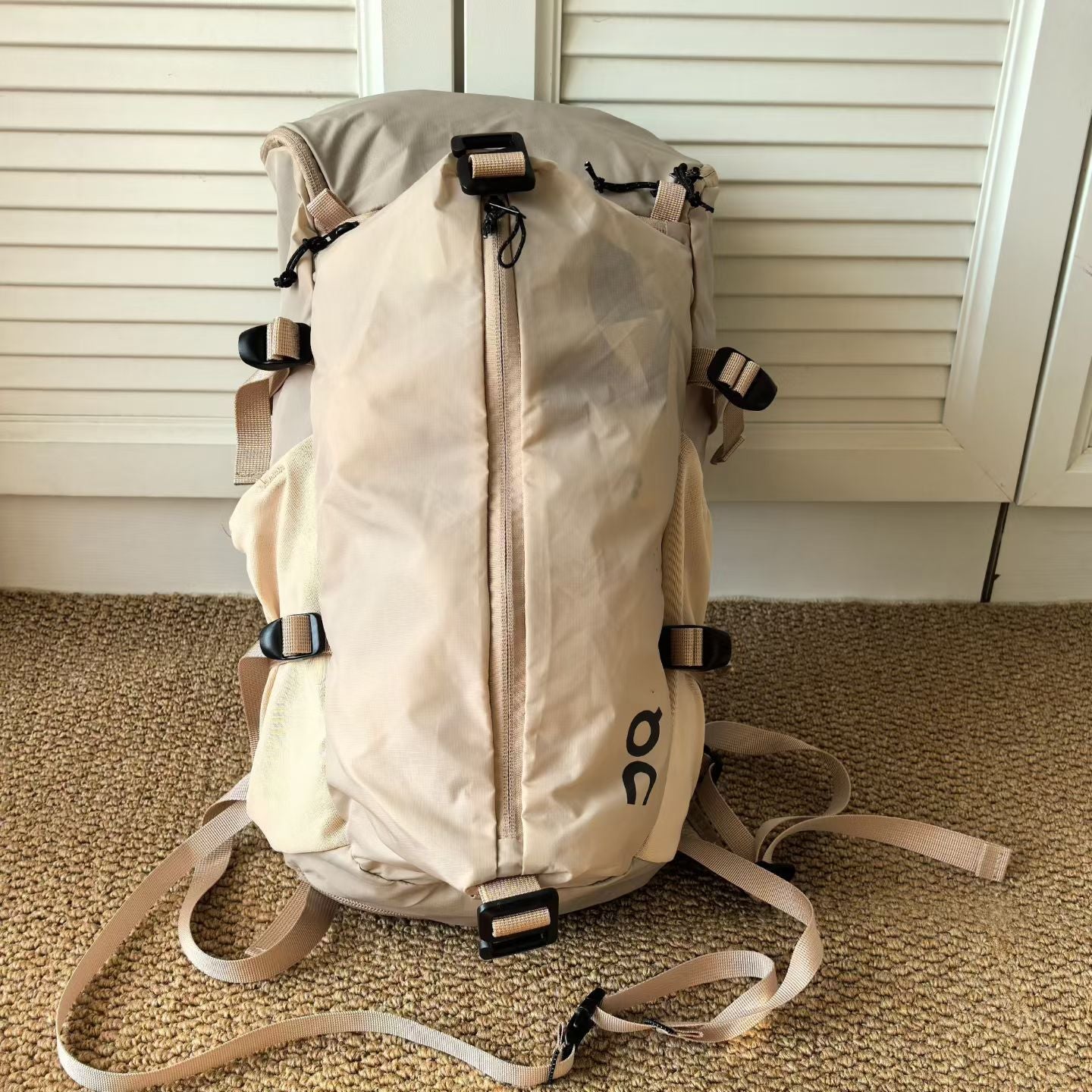 Cool Large Main Compartment Commuter Capacity Backpacks