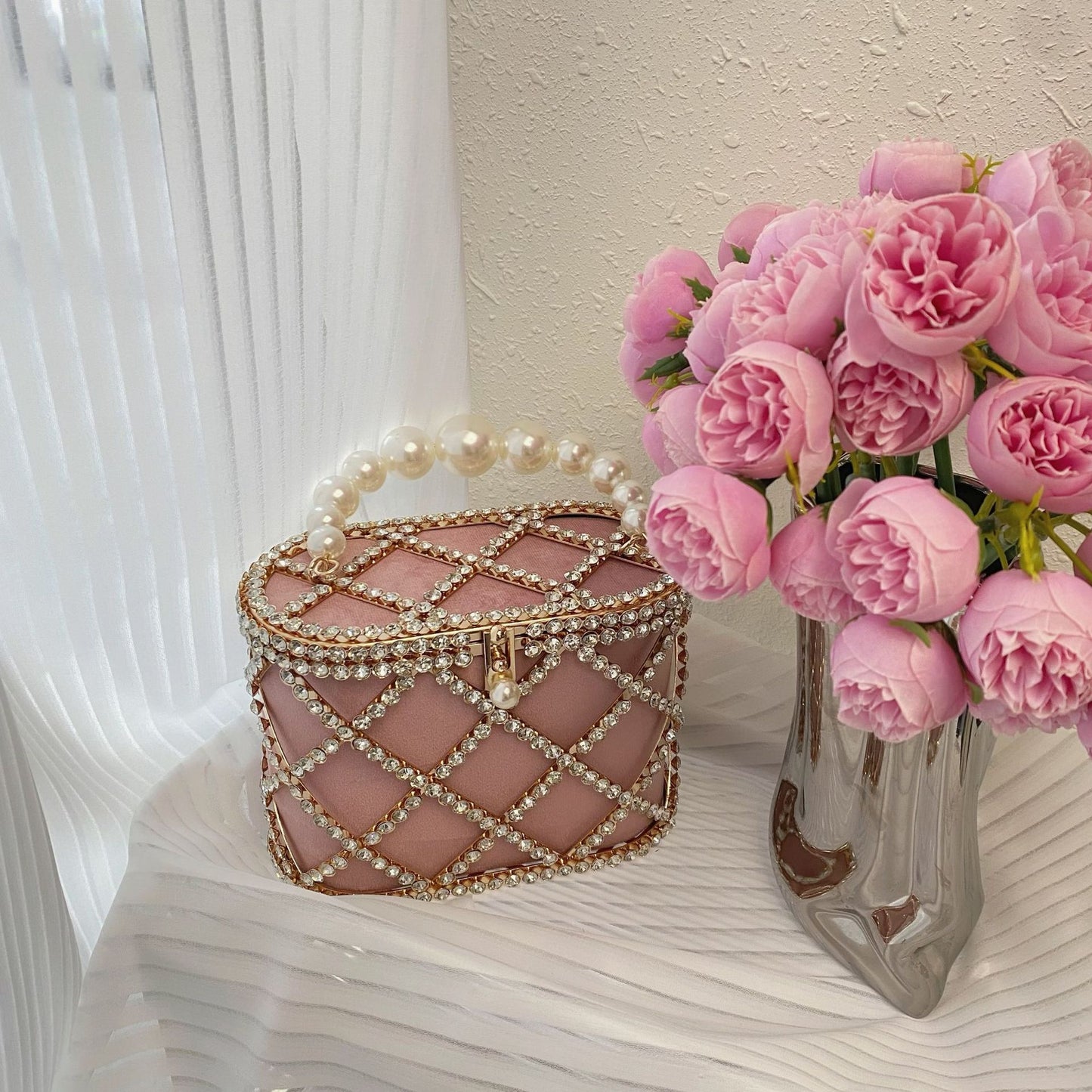 Diamond Shiny Studded Hand Pearl Crystal Dinner Rhinestone Bird Cage Bags